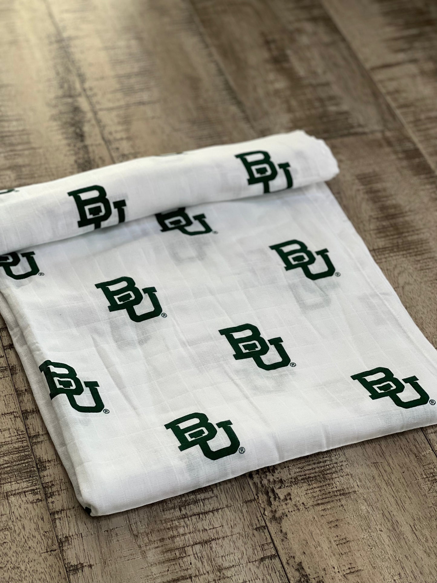 Baylor University Muslin Swaddle Blanket – Soft Breathable 47x47 Baby Blanket – Officially Licensed Baylor Bears Newborn Gift